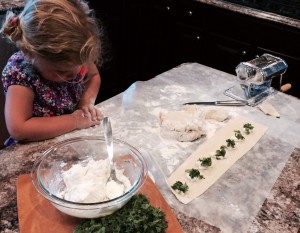 My assistant Bella helped me! See here how to space the spoons of filling. 