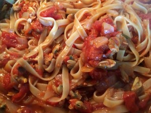 After photo. See how the liquid is absorbed by the pasta. Continue to mix well so the clams are in every bite!
