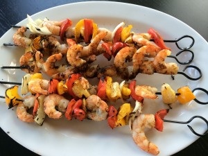 Mexican, turkey chili or grilled skewers are always a healthy and easy play!