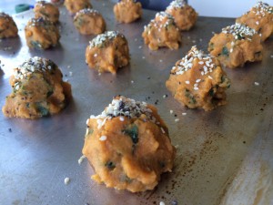 Place the balls approx. 1 inch apart on a greased baking sheet.
